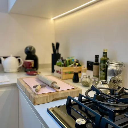 Premium Place Podchorazych 公寓 *